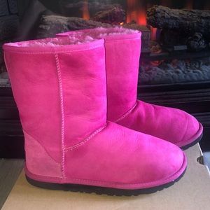 Hot PINK Classic Short UGGS